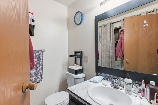1529 -1529 NE 150th Street, Shoreline, WA 98155
