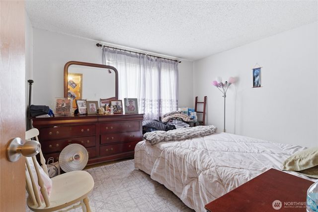 1529 -1529 NE 150th Street, Shoreline, WA 98155
