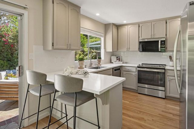411 Offenbach Place, Sunnyvale, CA 94087