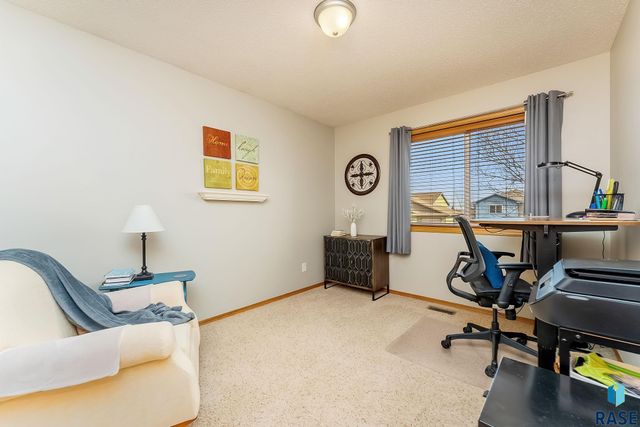 3901 S Stanford Ave Avenue, Sioux Falls, SD 57106