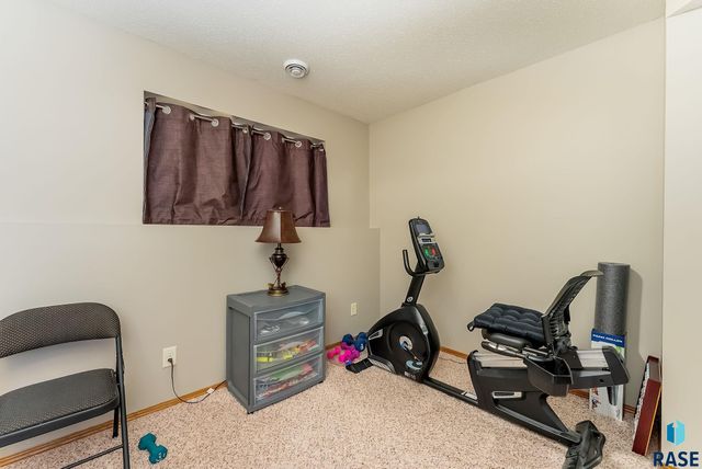 3901 S Stanford Ave Avenue, Sioux Falls, SD 57106