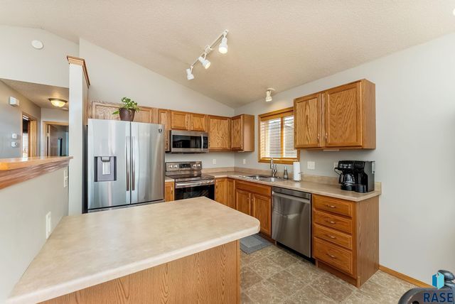 3901 S Stanford Ave Avenue, Sioux Falls, SD 57106