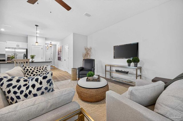 1956 Highland Ridge Ct 4B, Pensacola, FL 32534