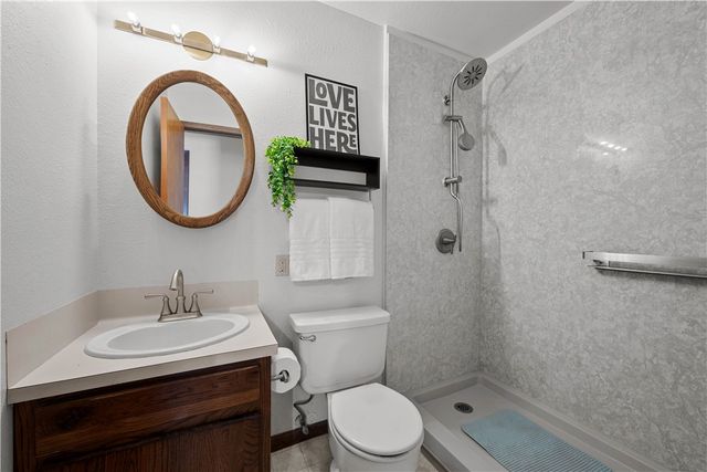 606 N Seventh St, Fulton, TX 78358