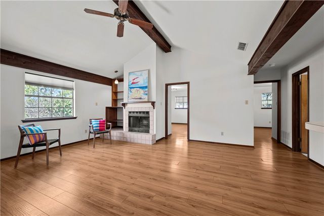 606 N Seventh St, Fulton, TX 78358