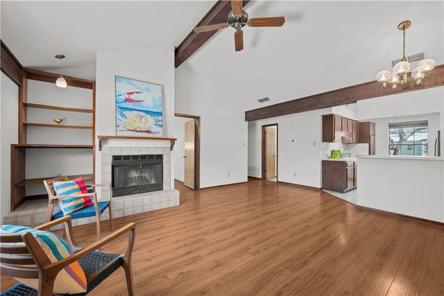 606 N Seventh St, Fulton, TX 78358