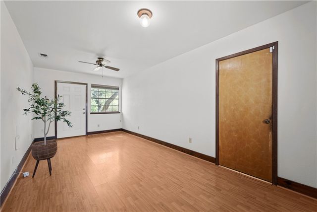 606 N Seventh St, Fulton, TX 78358