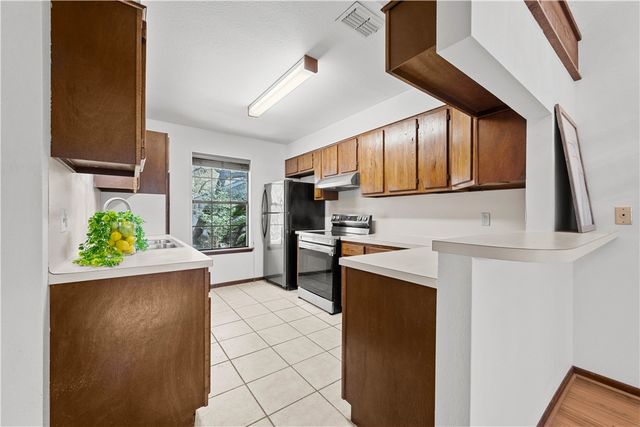 606 N Seventh St, Fulton, TX 78358