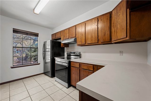 606 N Seventh St, Fulton, TX 78358