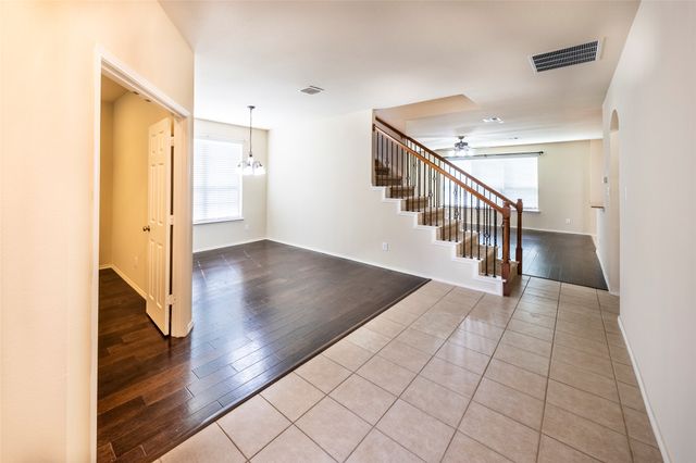 5701 Quicksilver Drive, Mckinney, TX 75070