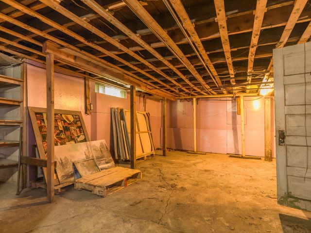 1206 James Avenue, Albert Lea, MN 56007