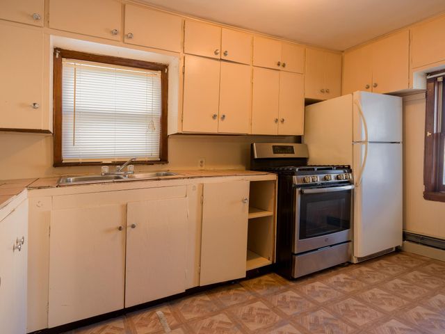 1206 James Avenue, Albert Lea, MN 56007