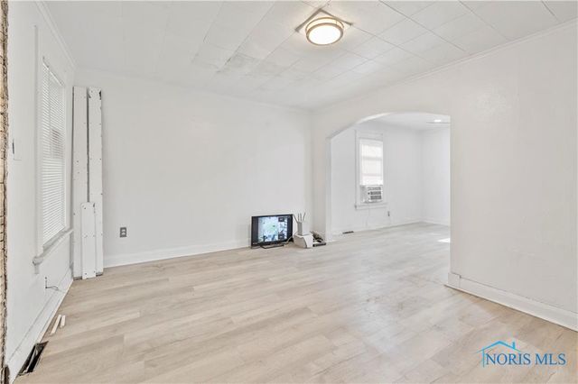 2056 Fairfax Road, Toledo, OH 43613