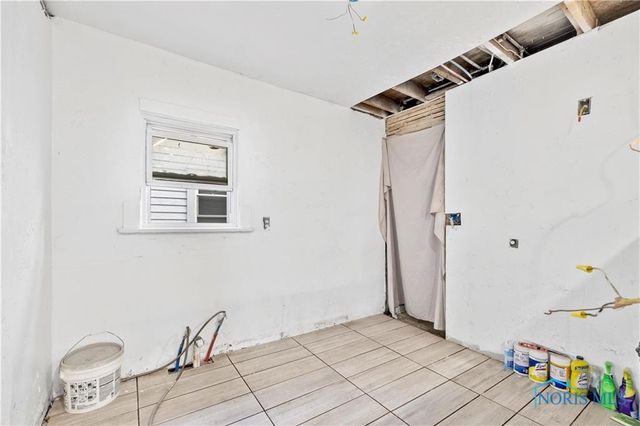 2056 Fairfax Road, Toledo, OH 43613