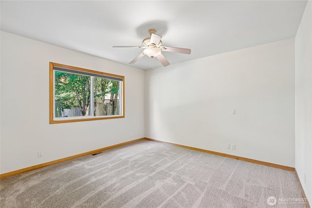 15816 84th Avenue NE, Kenmore, WA 98028