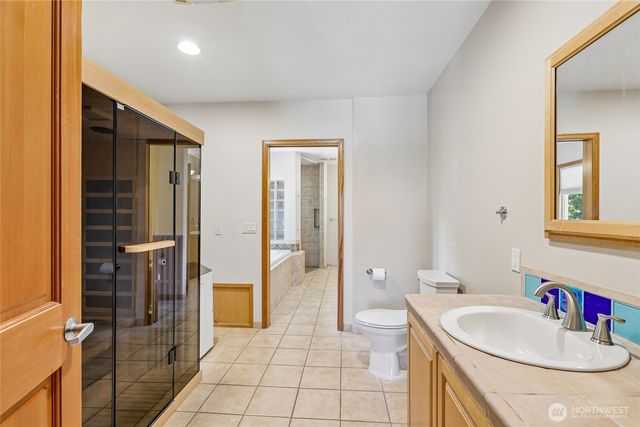 15816 84th Avenue NE, Kenmore, WA 98028