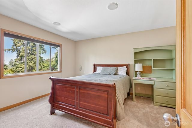 15816 84th Avenue NE, Kenmore, WA 98028