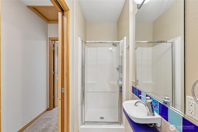 15816 84th Avenue NE, Kenmore, WA 98028