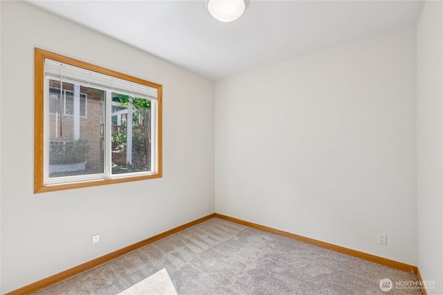 15816 84th Avenue NE, Kenmore, WA 98028