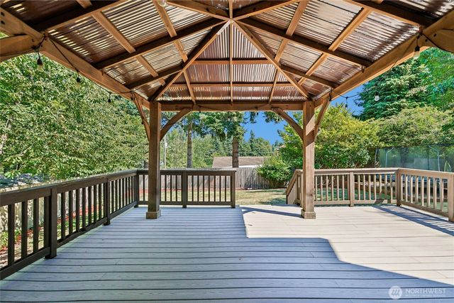 15816 84th Avenue NE, Kenmore, WA 98028