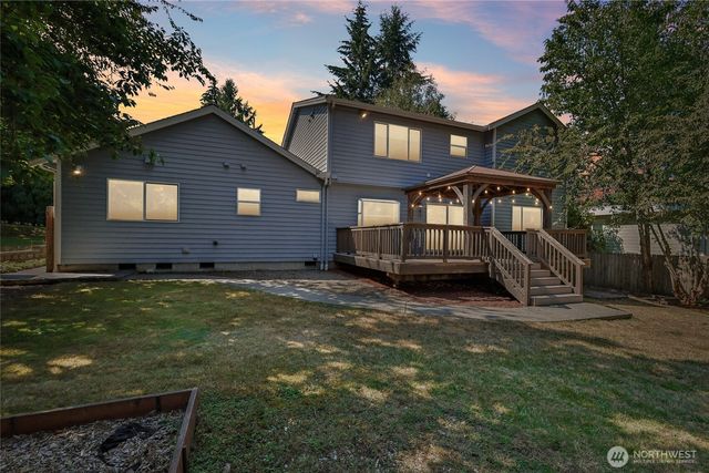 15816 84th Avenue NE, Kenmore, WA 98028