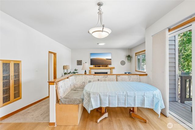 15816 84th Avenue NE, Kenmore, WA 98028