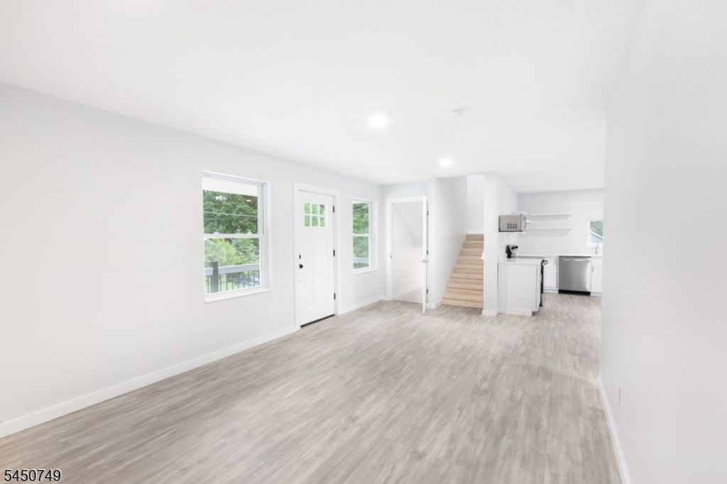 33 Allamuchy Trl, Byram Twp., NJ 07821 — photo 4