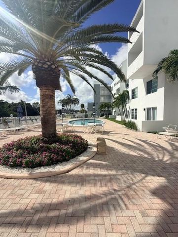 2850 NE 14th St Cswy 110B, Pompano Beach, FL 33062