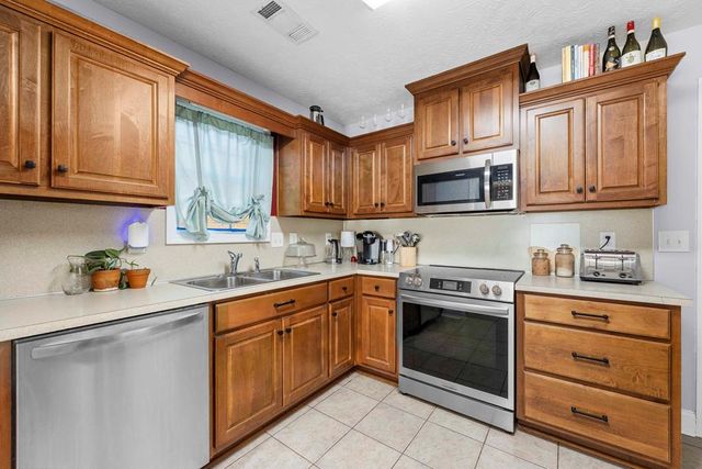 127 Lee Road 2141, Phenix City, AL 36870