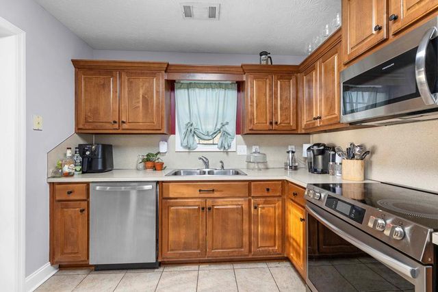 127 Lee Road 2141, Phenix City, AL 36870