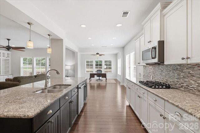 2666 Stonewood View, Kannapolis, NC 28081