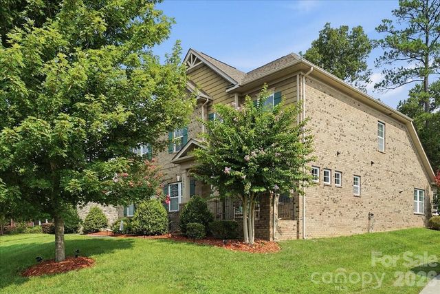 2666 Stonewood View, Kannapolis, NC 28081