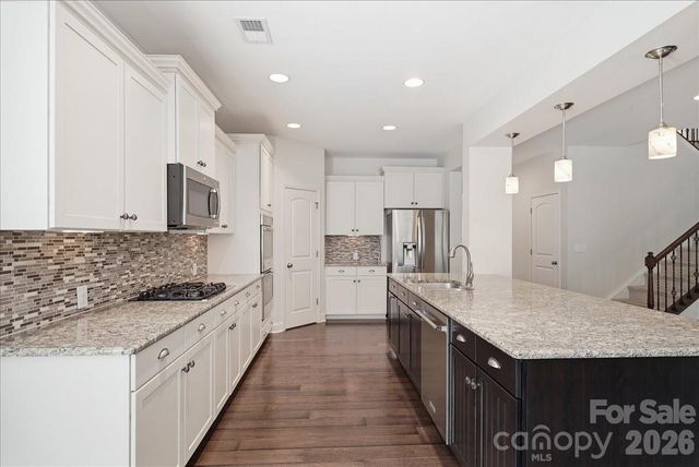 2666 Stonewood View, Kannapolis, NC 28081