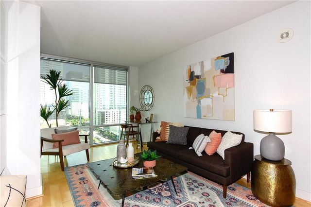 300 Bowie ST 1102, Austin, TX 78703