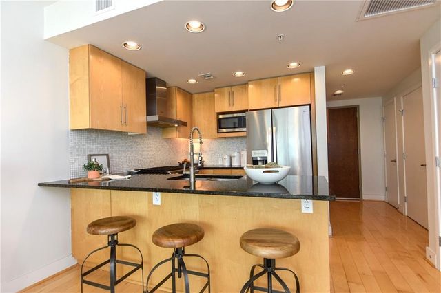 300 Bowie ST 1102, Austin, TX 78703