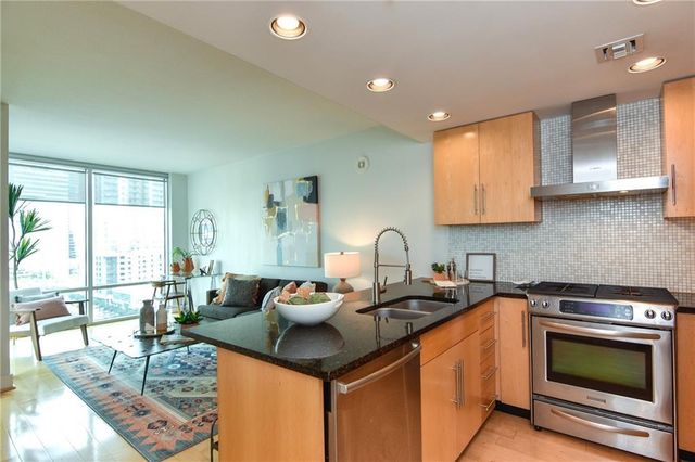 300 Bowie ST 1102, Austin, TX 78703