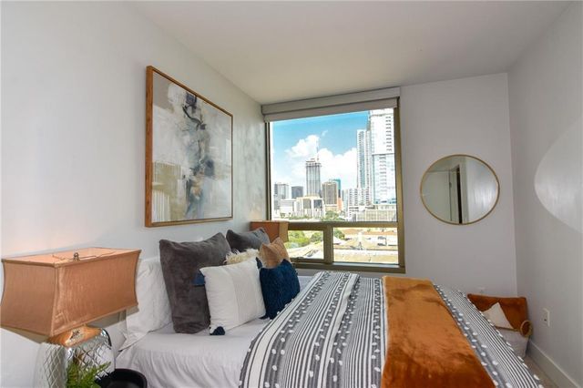 300 Bowie ST 1102, Austin, TX 78703