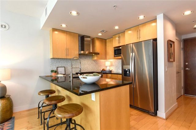 300 Bowie ST 1102, Austin, TX 78703