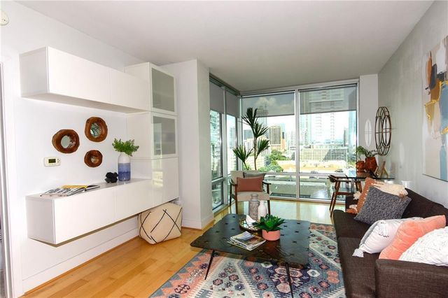 300 Bowie ST 1102, Austin, TX 78703