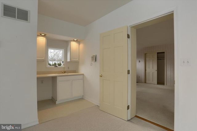 864 HILLTOP RD, Lemoyne, PA 17043