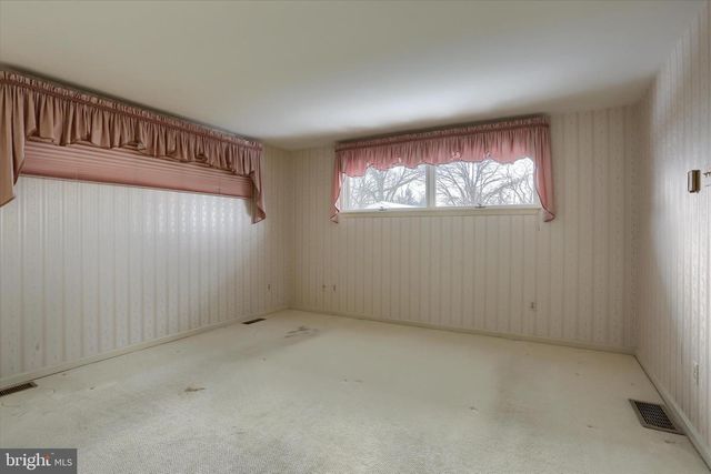 864 HILLTOP RD, Lemoyne, PA 17043