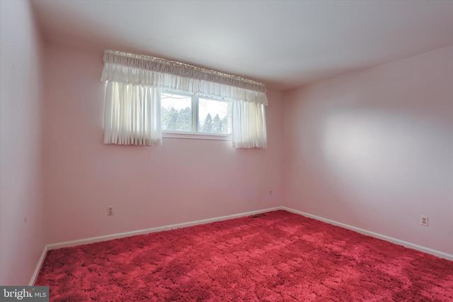 864 HILLTOP RD, Lemoyne, PA 17043