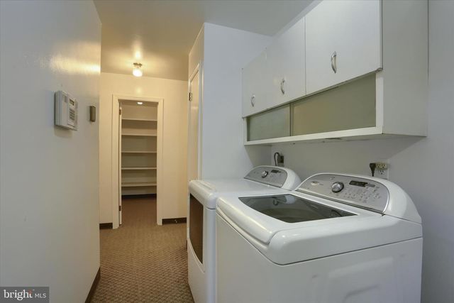 864 HILLTOP RD, Lemoyne, PA 17043