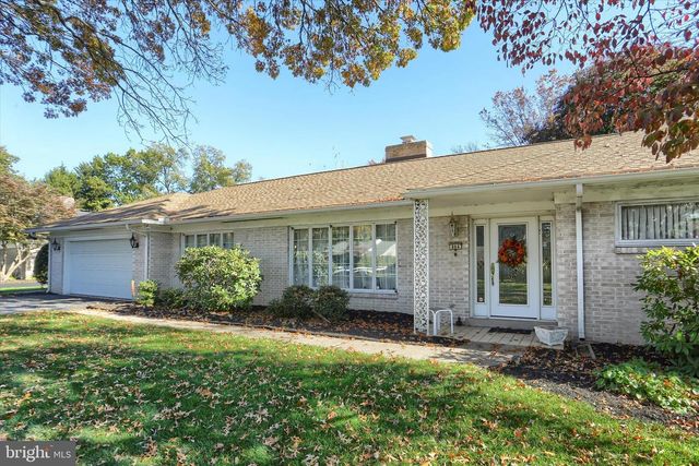 864 HILLTOP RD, Lemoyne, PA 17043