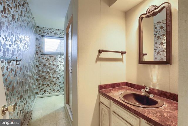 864 HILLTOP RD, Lemoyne, PA 17043