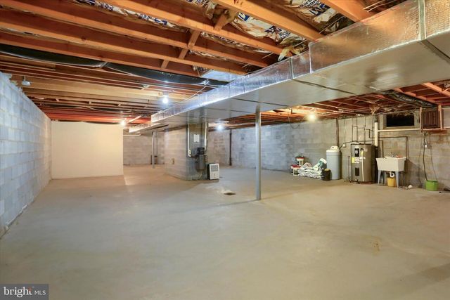 864 HILLTOP RD, Lemoyne, PA 17043