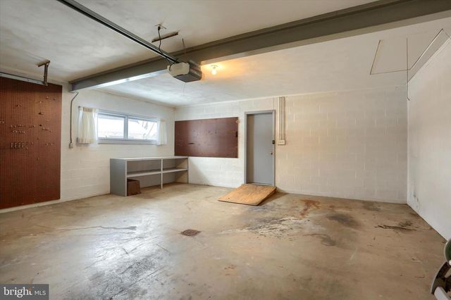 864 HILLTOP RD, Lemoyne, PA 17043