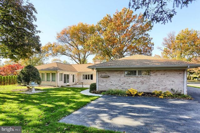 864 HILLTOP RD, Lemoyne, PA 17043