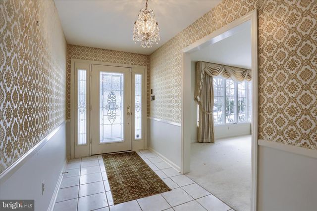 864 HILLTOP RD, Lemoyne, PA 17043