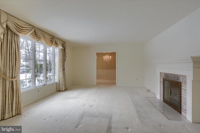 864 HILLTOP RD, Lemoyne, PA 17043